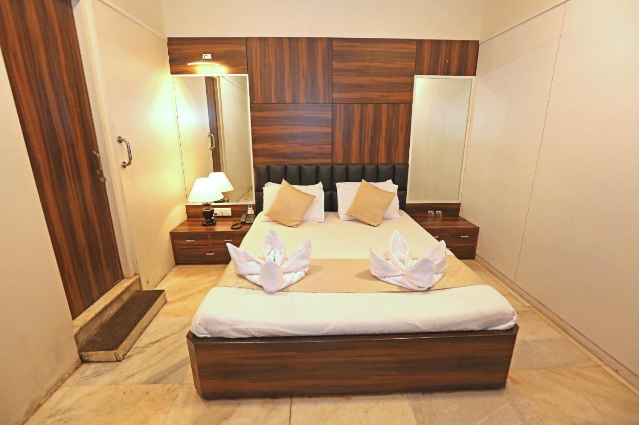 Gulf Hotel Mumbai- The Boutique Hotel Colaba Мумбаї Екстер'єр фото