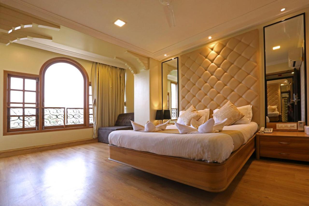 Gulf Hotel Mumbai- The Boutique Hotel Colaba Мумбаї Екстер'єр фото