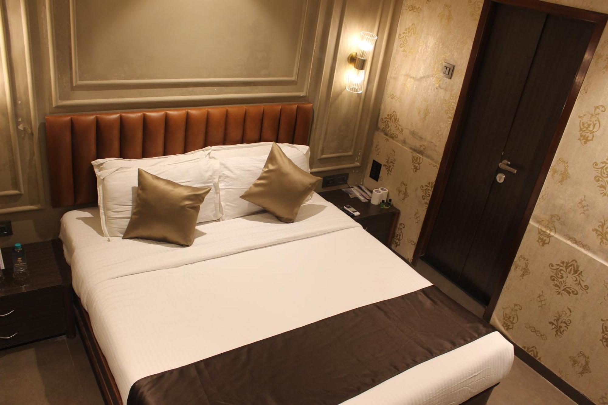 Gulf Hotel Mumbai- The Boutique Hotel Colaba Мумбаї Екстер'єр фото
